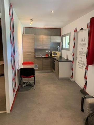 Appartamento Grand Studio Avec Terrasse Vauvert Esterno foto